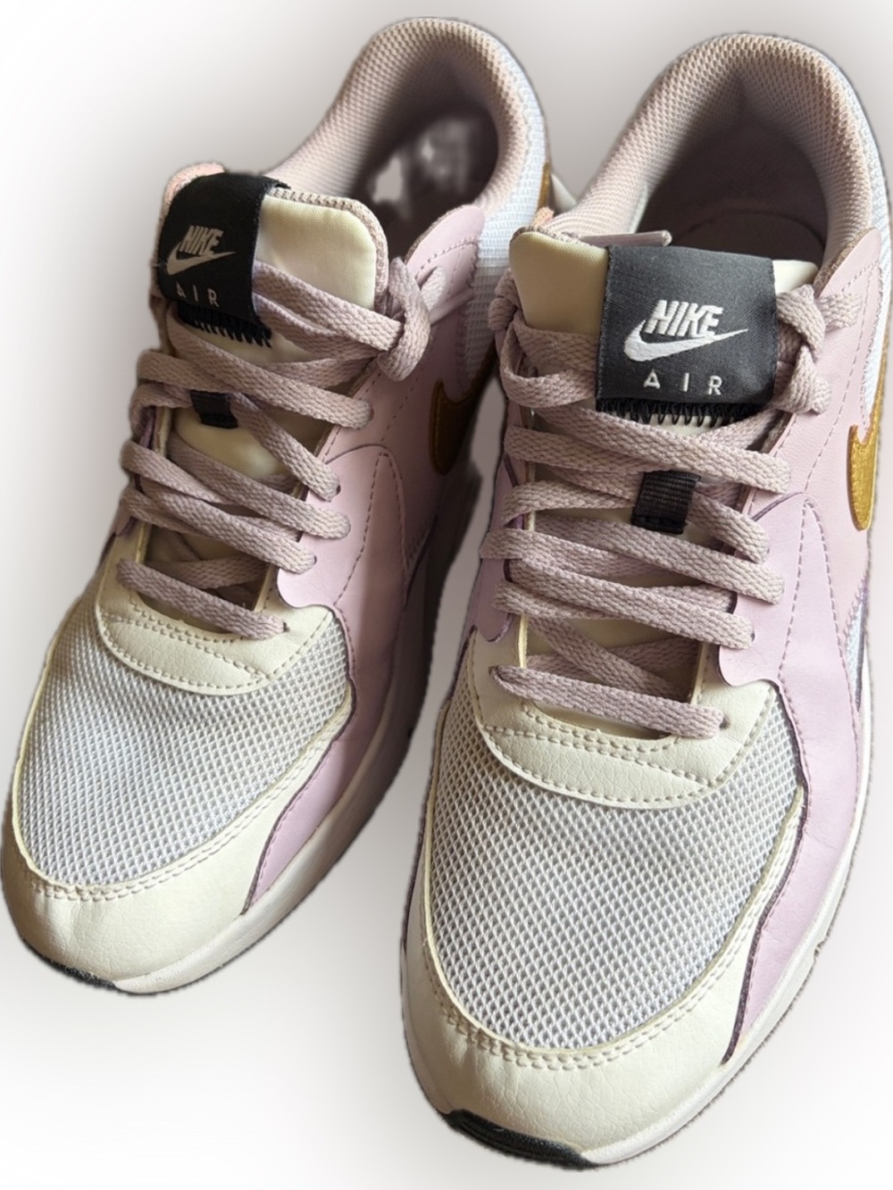 Nike Air Max Big Kids 7Y- fits Sneakers in Light Purple with Gold Swoosh